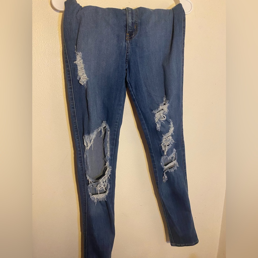 Fashion nova ripped jeans